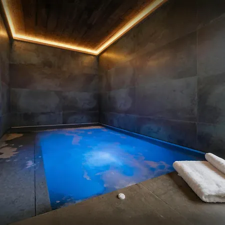 Kintana - Ovo Network Chalet